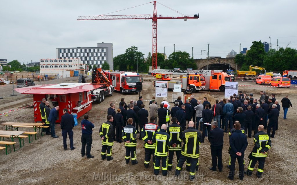 Erster Spatenstich Neues Feuerwehrzentrum Koeln Kalk Gummersbacherstr P072.JPG - Miklos Laubert